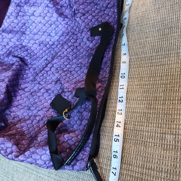 Coach XL Purple Multi Snake Print Getaway PACKABLE Travel Weekender Tote 1 PIECE - Picture 8 of 10